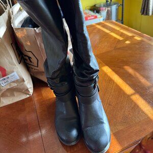 Womens Size 9WC Journee Black Knee High Tall Faux Leather BOOTS EUC